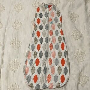 Ergopouch 0.3 tog Cocoon sleep sack made of organic cotton with leaf design EUC